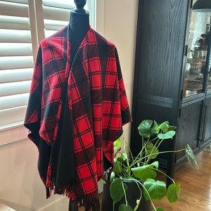 Rachel Roy poncho